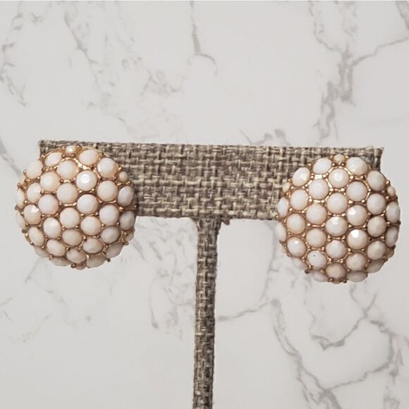 BUTTON-STYLE Pierced Earrings Faceted Resin Stones in Goldtone Setting Classic - Picture 1 of 6